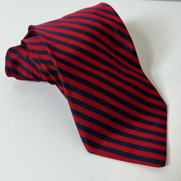Brooks Brothers Woven in England Mads in USA Classic Red and Navy Power Tie - Picture 7 of 10